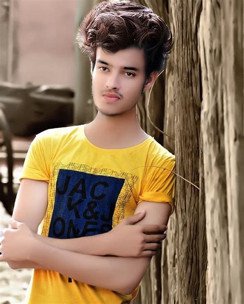 Pin By Mian Adil On My Saves Boy Photography Poses Photo Poses For