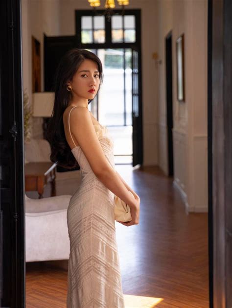 Hot Girl Tr S A Tr M Xinh T I Theo U I Gu M C Quy N R Ng I P Vi T Gi I Tr