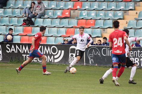 El Salamanca CF UDS Mantiene Su Tercer Puesto Y El Santa Marta Ve A