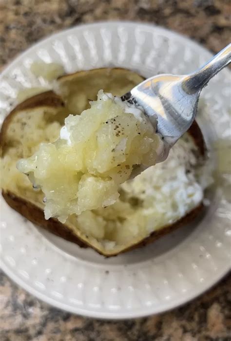 Perfect Air Fryer Baked Potatoes - What's Mom Cookin'