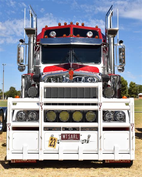 2019 Kenworth T909 takes home Truck of the Show at Oaklands