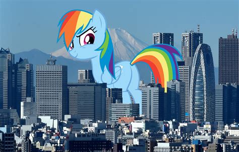 Rainbow Dash on Giant-MLP - DeviantArt