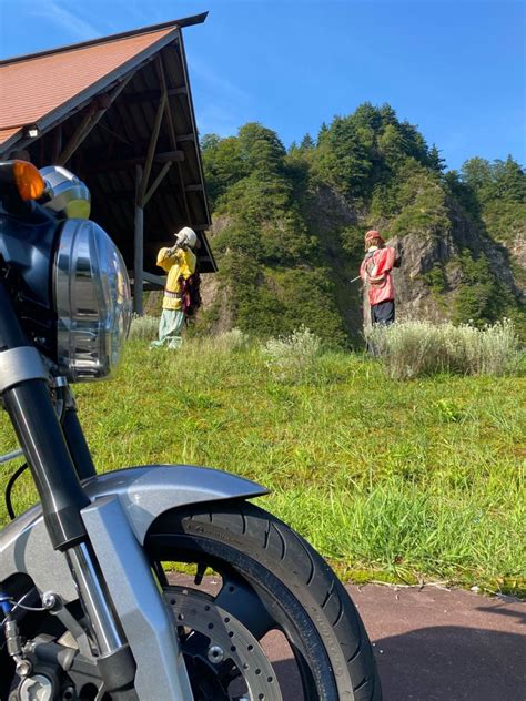 えろろさんが投稿したツーリング情報 マタギの方達と記念撮影🔫💕 よし！｜バイクのカスタムツーリング情報ならモトクルmotocle