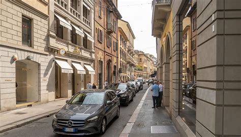 Via Montenapoleone A Milano La Pi Costosa Al Mondo Per I Marchi Del