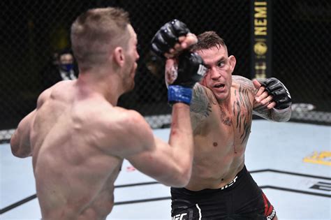 Highlights Dustin Poirier Edges Out Dan Hooker In Fight Of The Year Candidate Ufc On Espn 12