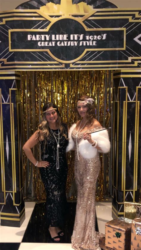 Great Gatsby party photo backdrop in 2024 | Great gatsby prom, Great ...