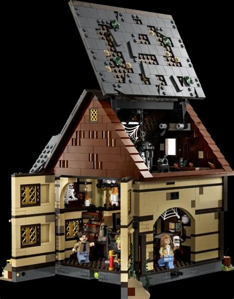 LEGO 'Hocus Pocus' Sanderson Sisters' Cottage Set Coming July 2023 ...