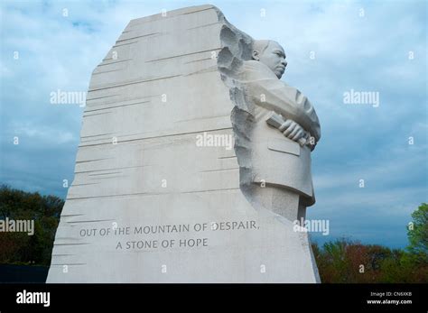 Mlk jr statue hi-res stock photography and images - Alamy