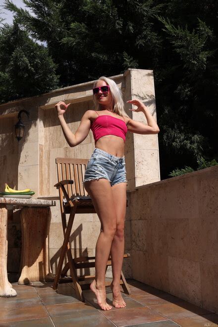 Amateur Girl ALS Danseuse Barbie Brill High Porn