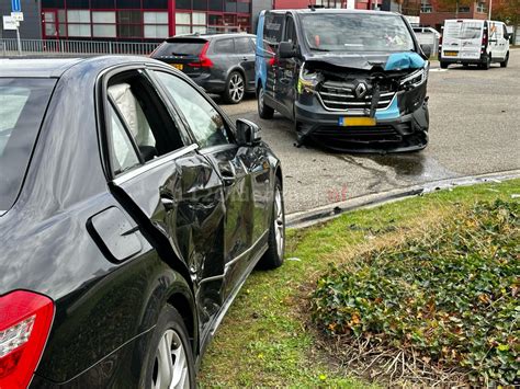 Forse Schade Bij Ongeval Op Industrieterrein Oldenzaal