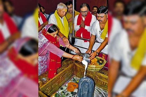 Lalu Prasad Lalu Prasad Rabri Devi Visit Jharkhands Deoghar To