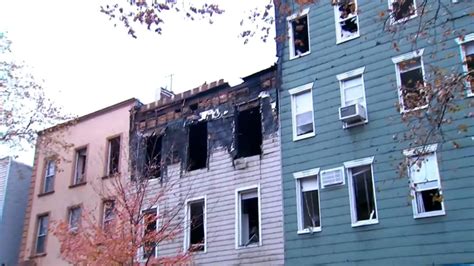 Incendio En Manhattan Deja Dos Muertos Una Niña Gravemente Herida Y