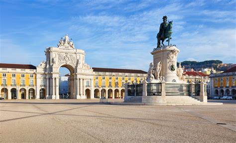 Insider Lisbon City Tour - Tourist Journey