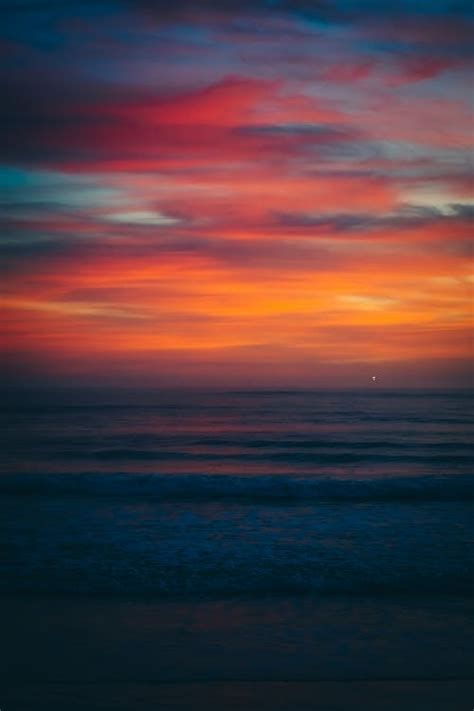 Ocean View During Sunset · Free Stock Photo