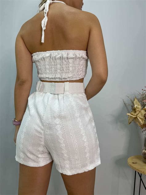 Conjunto lese cropped amarração lastex e short pregas cinto fivela