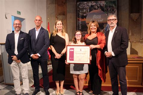 Las Im Genes De La Entrega Del Premio A La Promoci N Tur Stica Villa De