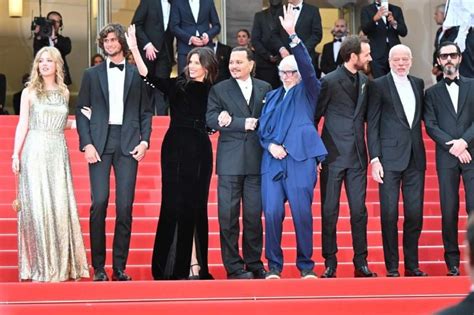 El Exitoso Regreso De Johnny Depp A Cannes Oculta Una Oscura Realidad