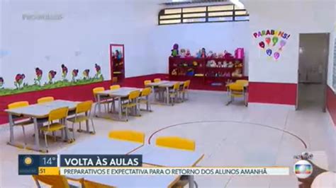 Vídeo Veja a expectativa das famílias para o retorno às aulas