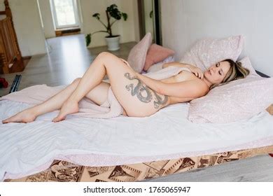 Sexy Blonde Girl Tattoo Nude Woman Stock Photo 1765065947 Shutterstock