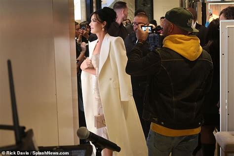 Katy Perry Wows In A Strapless Nude Dress As She Attends A Macy S And