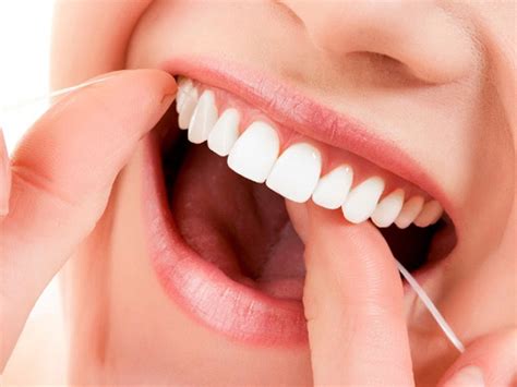 Cómo Limpiarse Bien Los Dientes Con Seda Dental Dental Consolación