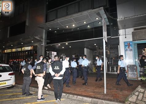 反黑巡查尖沙咀夜店拘4黑漢 13人違禁聚令收告票｜即時新聞｜港澳｜on Cc東網