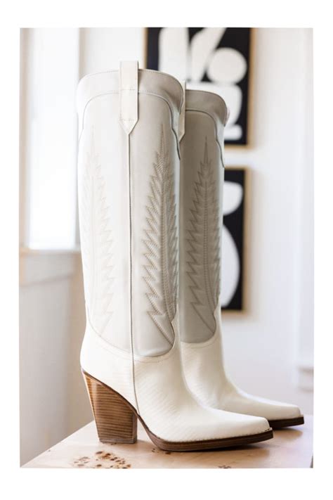 Fall Trend 2022 Fancy Cowboy Boots Kendi Everyday