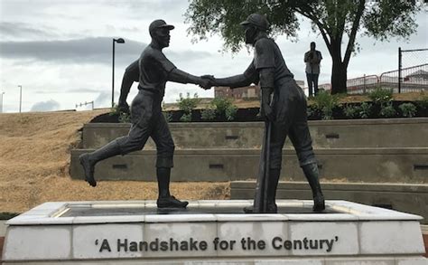 George Shuba-Jackie Robinson statue unveiled 75 years after special ...