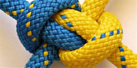 64,5% респондентів вважають, що українська мова має бути єдиною ...