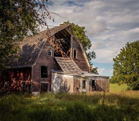 Premium Photo Old Farm Red Barn Landscape