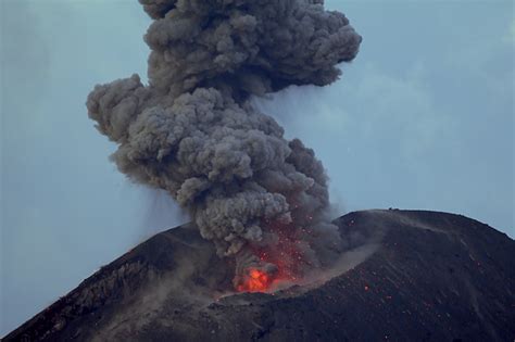 SwissEduc - Stromboli online - Anak Krakatau