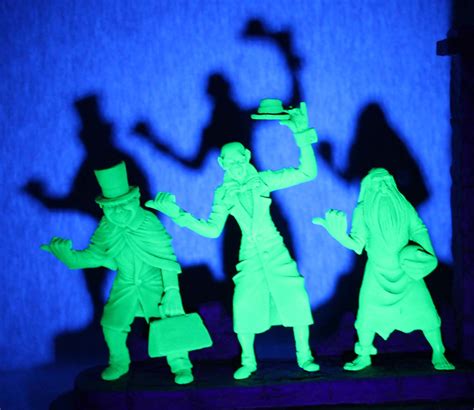 Three Ghosts from Disneyland's Haunted Mansion - The Doctor's Model Mansion