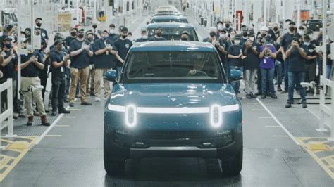 2022 Rivian R1T Americas First Production Electric Ute Rolls Off