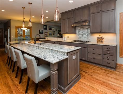 Kitchen Island Raised Seating Area Things In The Kitchen