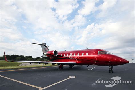 Fliegen Wie Ein Weltmeister Der Privatjet Von Lewis Hamilton