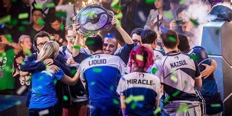 Kuro Kuroky Salehi Takhasomi A Long Way To Success In Dota 2