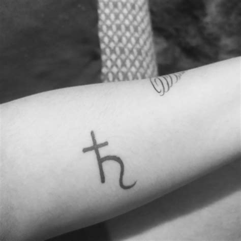 Saturn Tattoo | Tatuagem