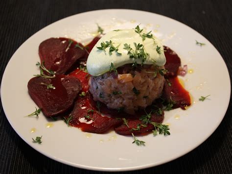 Salmon tartare on beetroot carpaccio on beetroot carpaccio - Gluten Free Kitchen