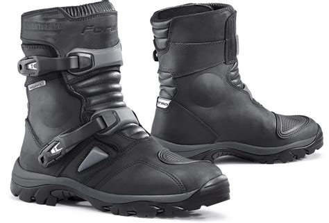 20 Best Adventure Motorcycle Boots [2020 Buyers Guide] - Frontaer