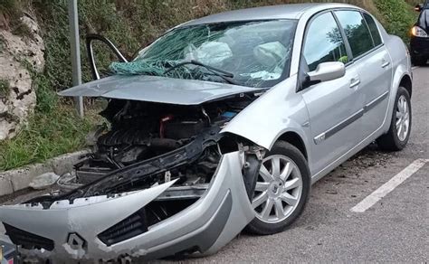 Accidente De Tráfico En Asturias Dos Heridos Al Salirse De La Vía El