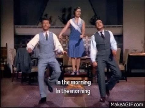 Singing in the Rain - Good Morning !! on Make a GIF