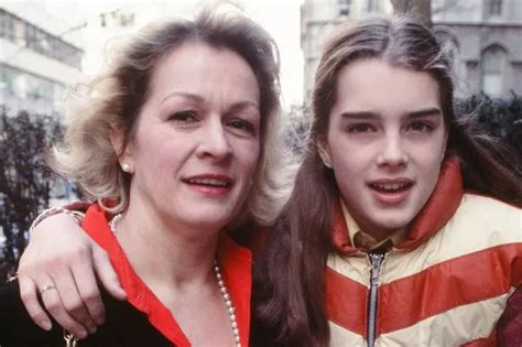 Brooke Shields Reveals She Lost Her Virginity To Superman When She Was 22 Years Old Mirror Online