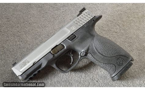 Smith & Wesson ~ M&P 40 ~ Stainless ~ .40 S&W ~ In shipping box