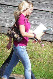 SexyCandidGirls Top Post Gorgeous Blonde In Tight Figure Hugging Jeans Page 1