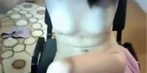 Cute Girl Fingering Her Pussy Tnaflix