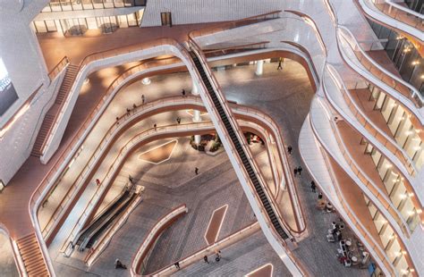 Frameweb | Interior voids give this Shanghai shopping mall a sense of place