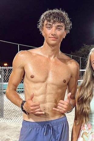 Gavin Casalegno The Summer I Turned Pretty Cute Celebrity Guys Cute White Guys Hot