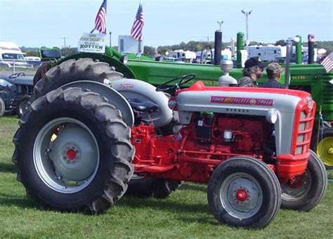 Ford 801 Tractor Specifications