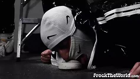 Masked Bottom Alex El Pup Barebacked By Dominant Master R Gay Bondage Porn Feat Master Roy