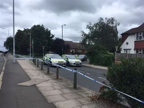 Twickenham Police Incident Man In Hospital After Gunshots Heard In Chertsey Road Mylondon